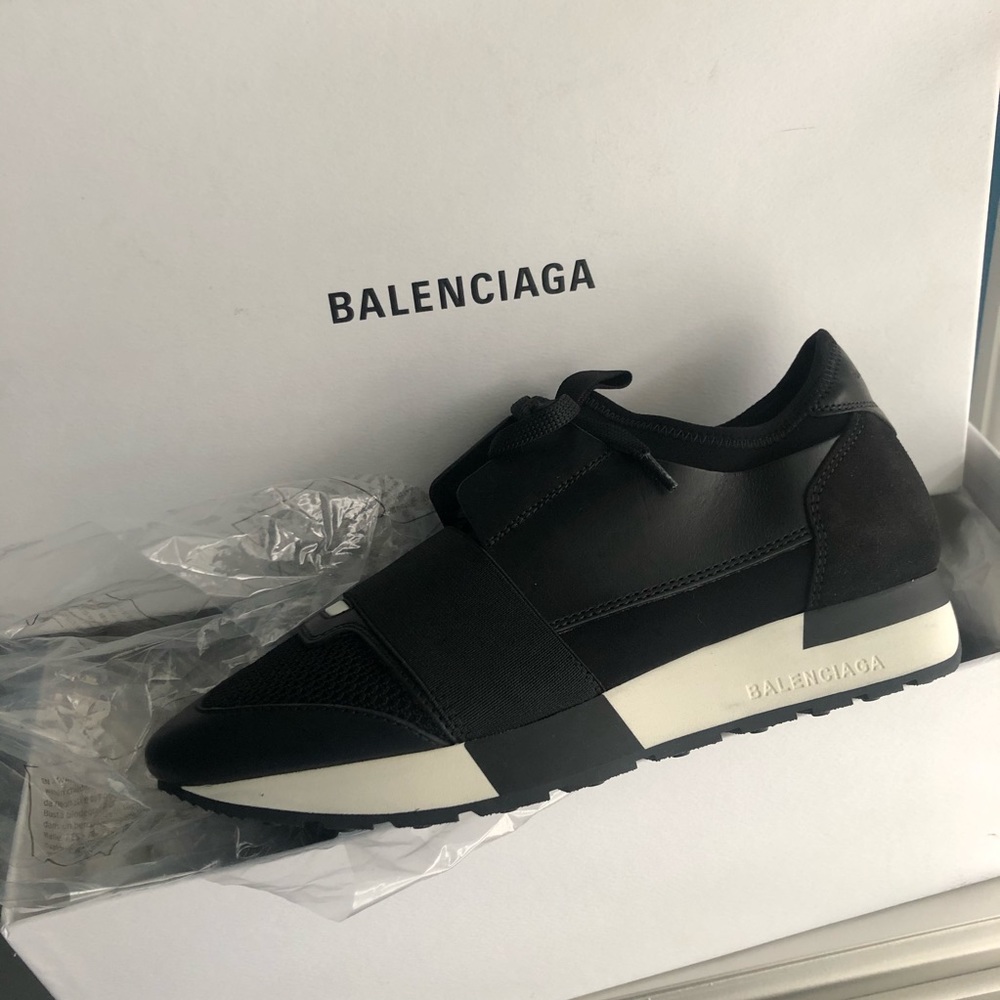 🩸BLACK AND WHITE BALENCIAGA SNEAKERS 🩸